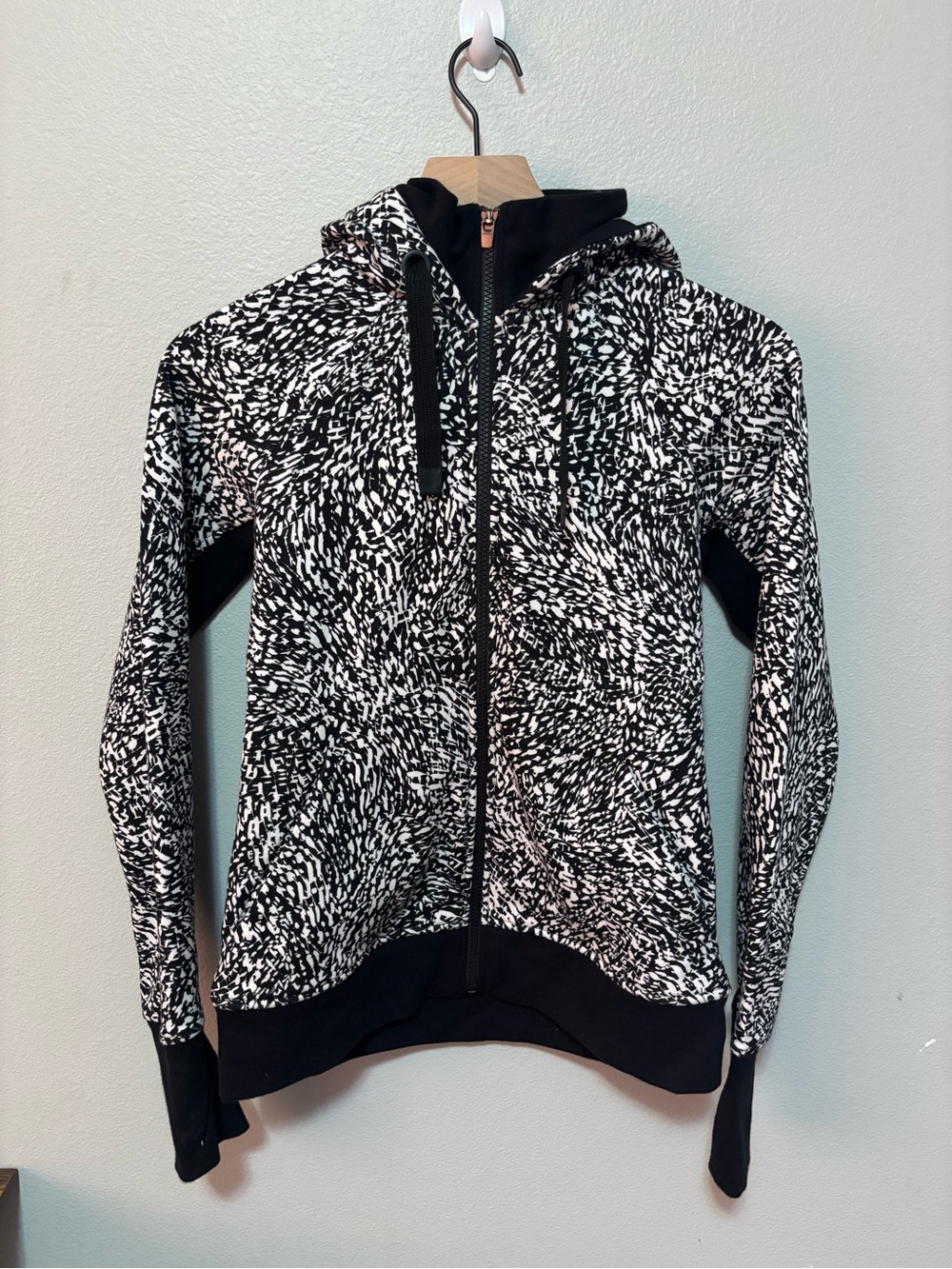 Athleta Black & White Abstract Zip Hoodie
